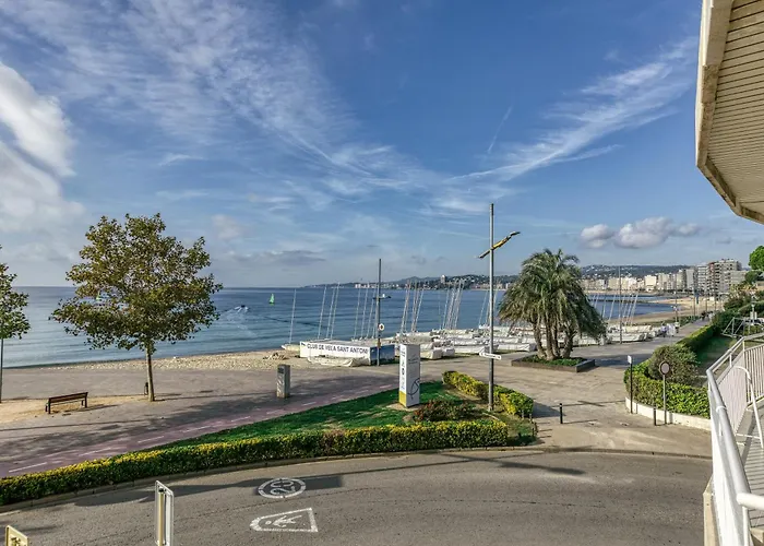 Carrer Del Mar